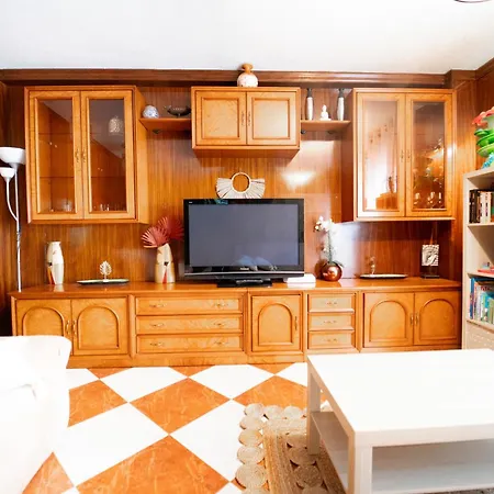 Cortes De Cadiz Apartman *